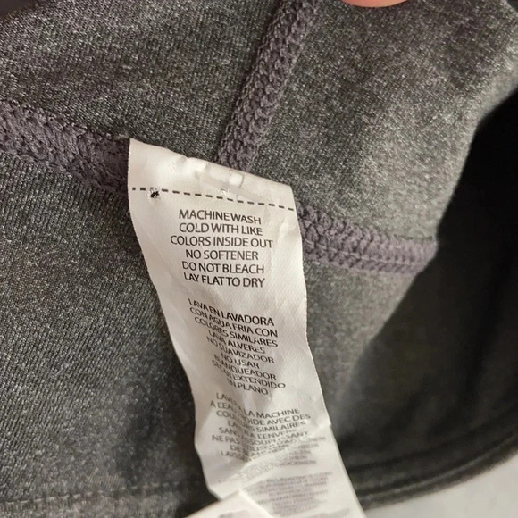 Fabletics New Women’s L‎ Maximum Support Four-Way Stretch Comfort Capri Leggings - Picture 6 of 6